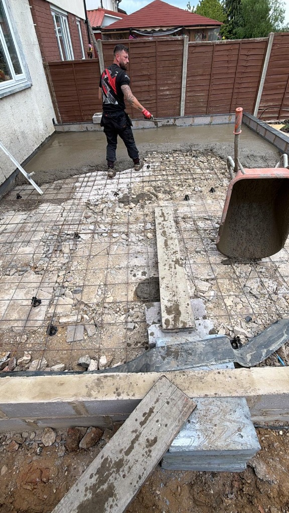 On-Site Ready Mix Concrete Slab Pouring Hemel Hempstead